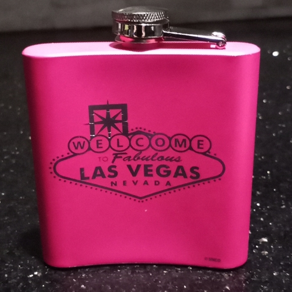 Las Vegas Pink Flask (878) - Picture 3 of 8